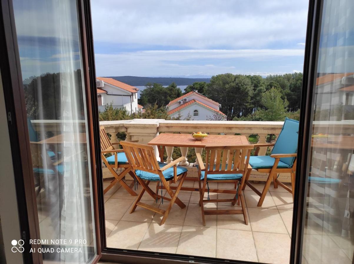 Galboka Nine Apartment Nerezine Bagian luar foto
